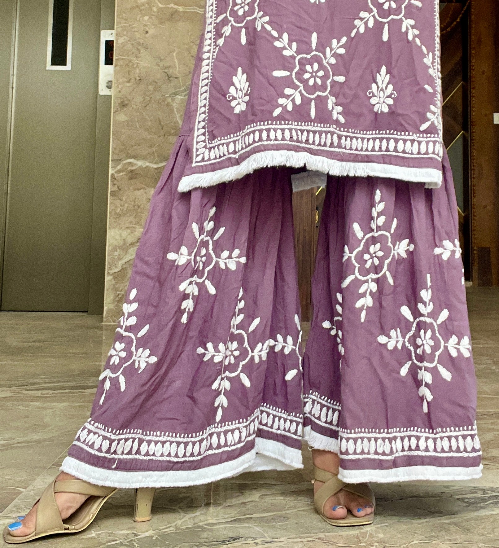 Lakhnawi Chikankari Suit 3.1