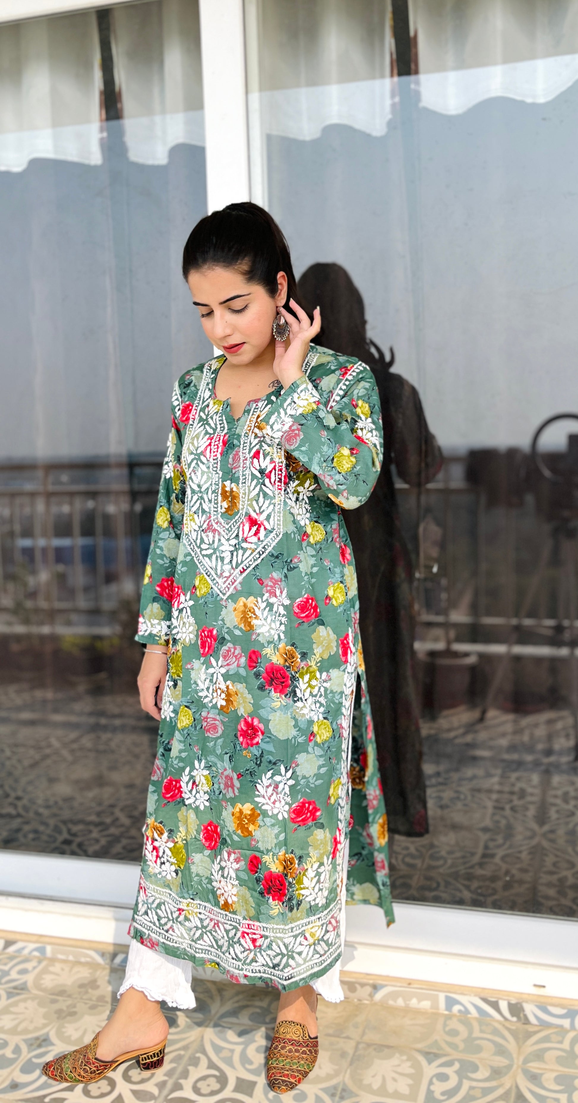 Lakhnawi Chikankari Suit 11.1