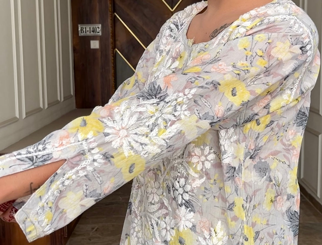 Lakhnawi Chikankari Suit 2.1