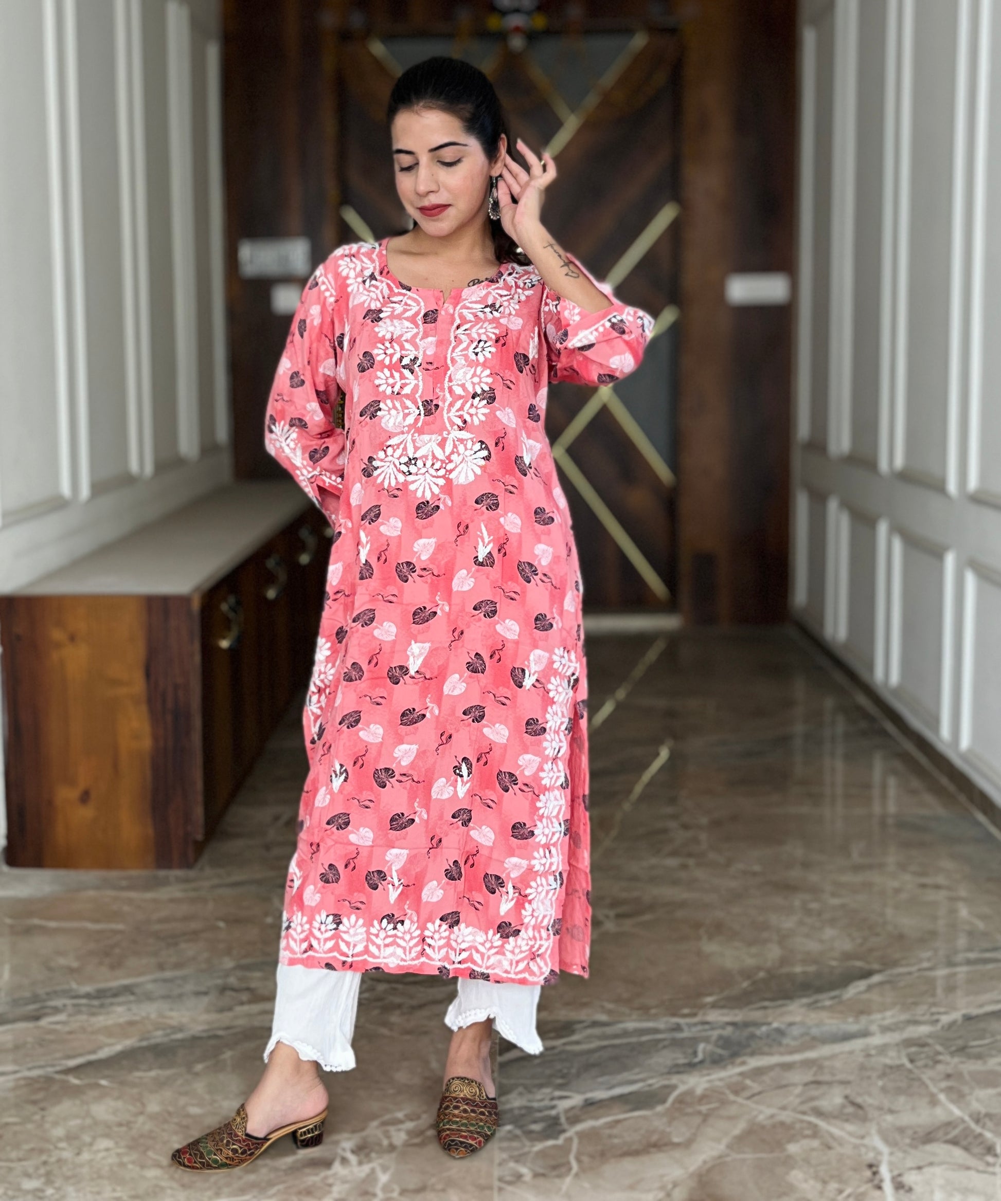 Lakhnawi Chikankari Suit 10.1