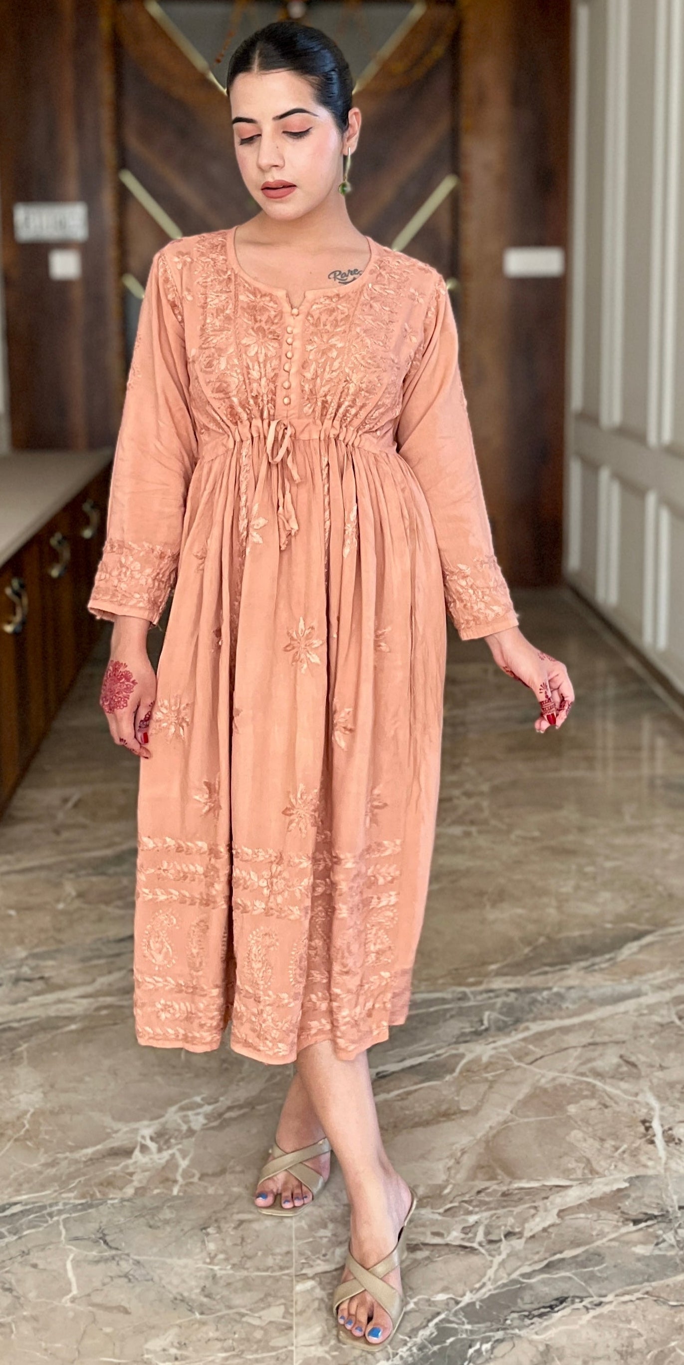 Lakhnawi Chikankari Suit 1.1