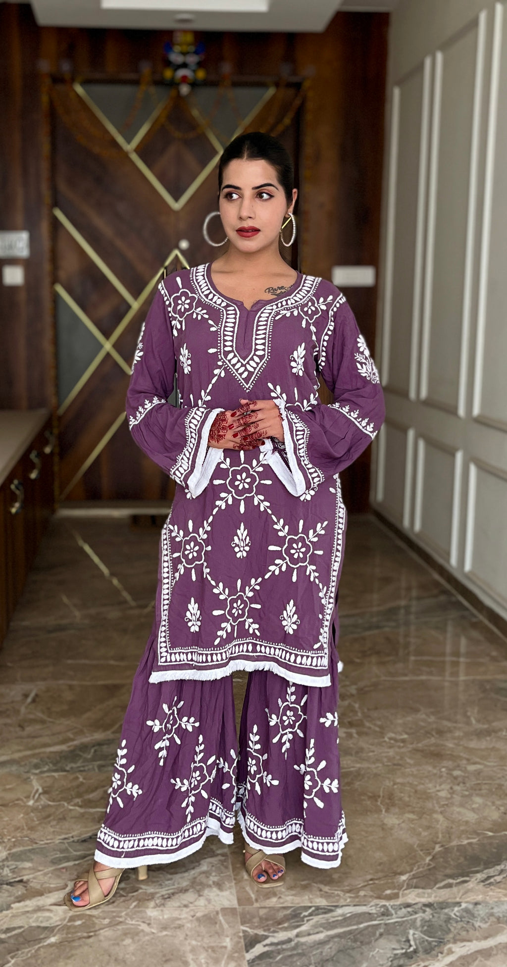Lakhnawi Chikankari Suit 3.1