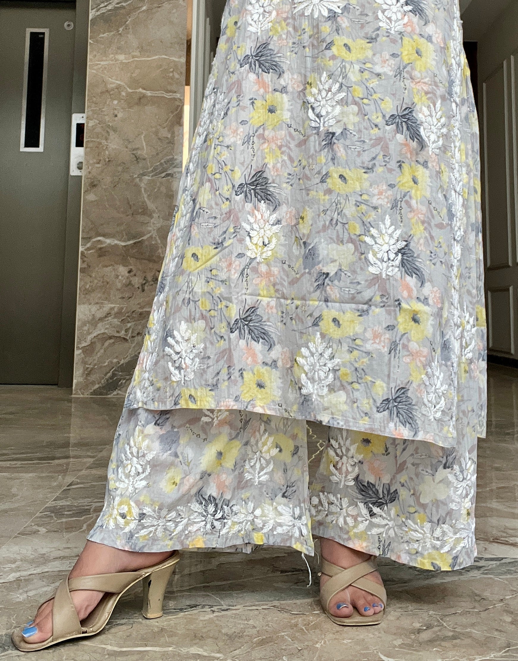 Lakhnawi Chikankari Suit 2.1