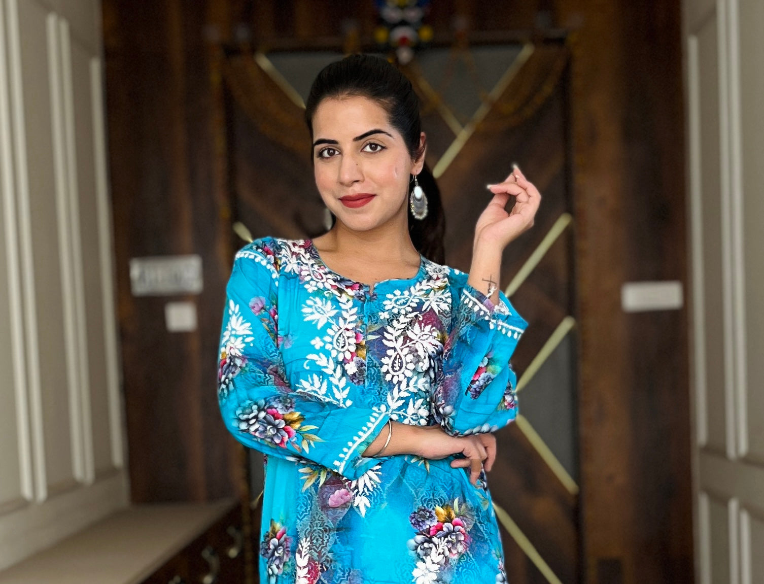Lakhnawi Chikankari Suit 9.1