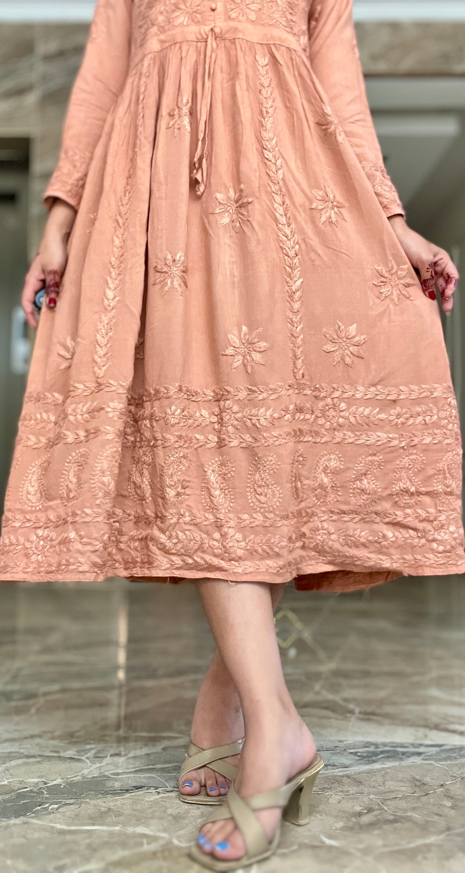 Lakhnawi Chikankari Suit 1.1